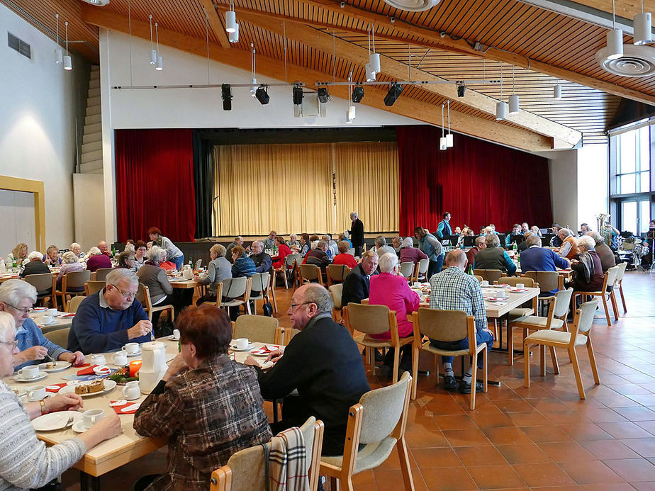 Seniorenadventsfeier im Haus des Gastes (Foto: Karl-Franz Thiede)